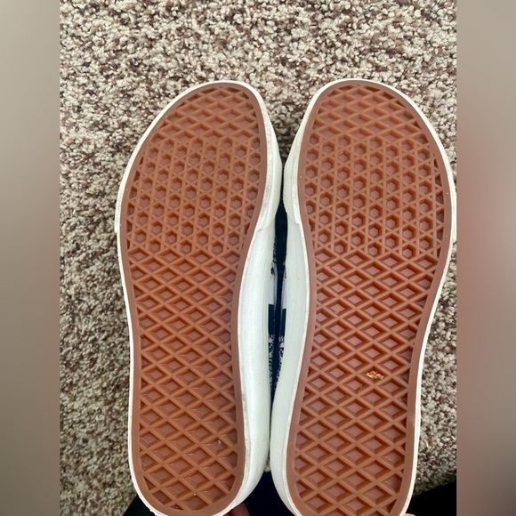 Vans sk8 hi women’s 7.5 - Picture 4 of 5